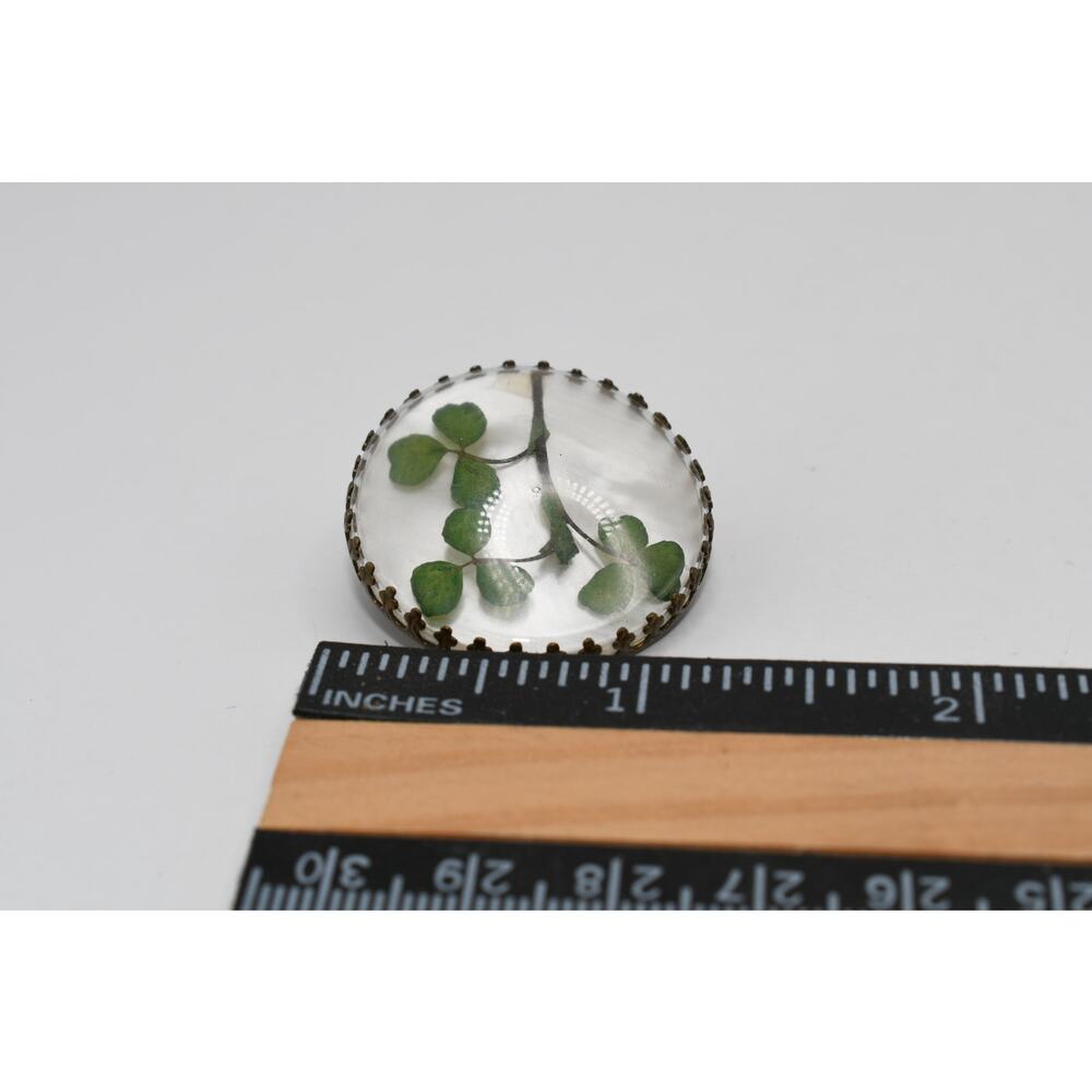 Vintage 1950s Three Leaf Clover Brooch Lucite Dome Pin - Picture 8 of 10